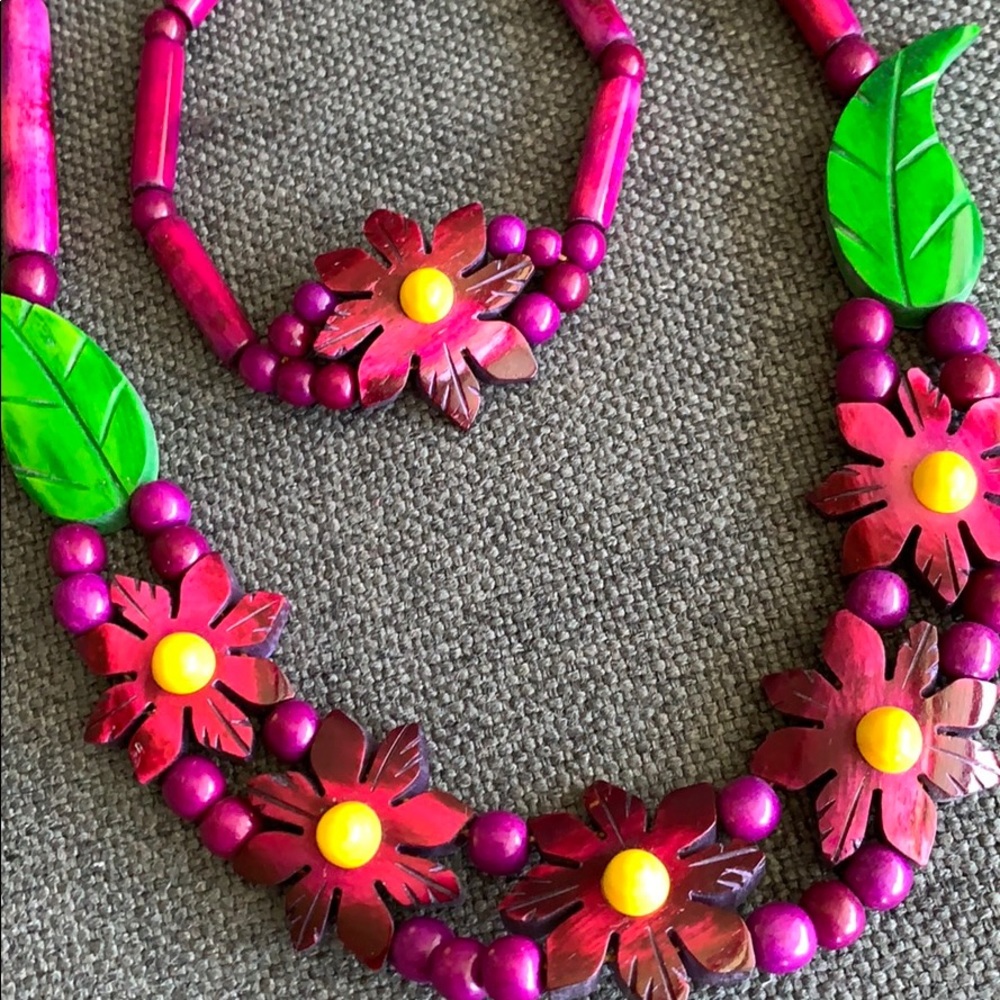 Vintage Carved Wood Necklace & Bracelet